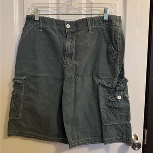 Men's Green Cargo Shorts